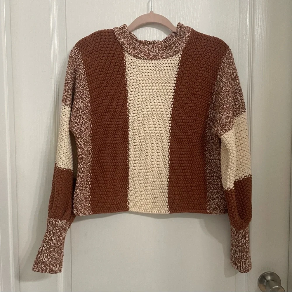 Entro Cropped Knit Sweater in Brown and Cream Chunky Cuff Size Small